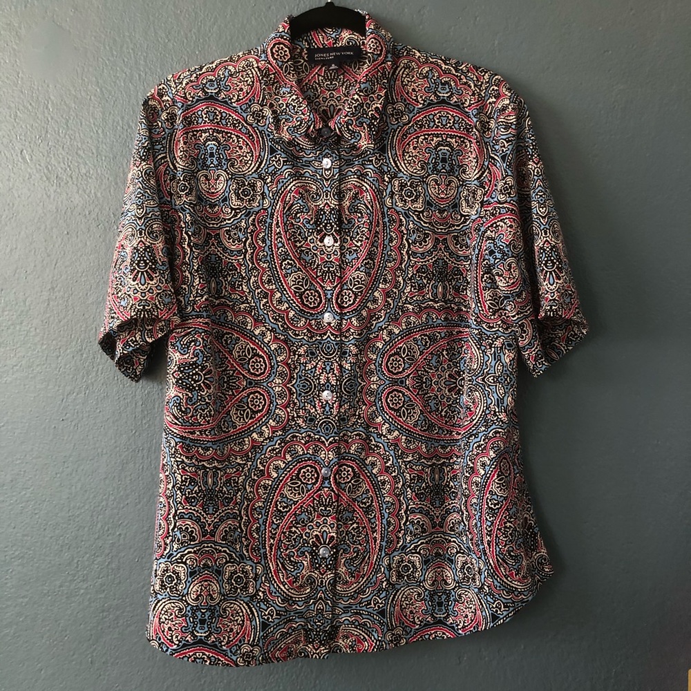 Groovy Button Down